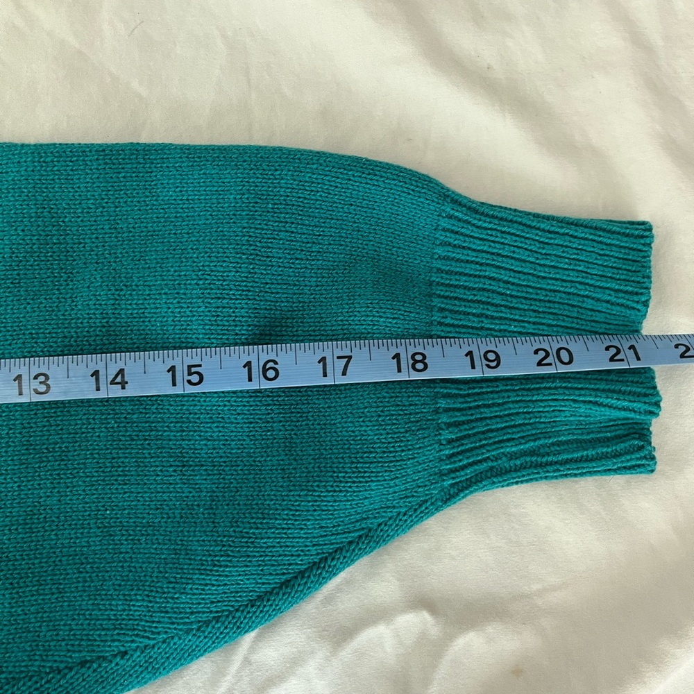 Scottish Isle Teal V-Neck Golf Sweater - Picture 6 of 7